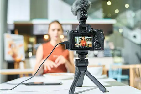 Appareil photo hybride Sony A7 IV + FE 28-70mmf/3.5-5.6