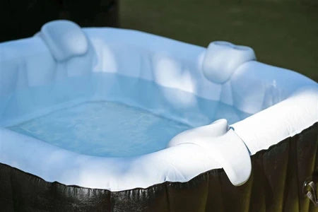 Spa gonflable OSPAZIA SPA GONFLABLE 6 PLACES CARRÉ - - DIMENSIONS : 185 X 185 CM - FILTRE ET BÂCHE INCLUS