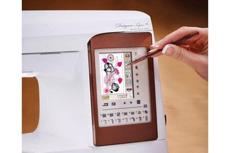 Machine à coudre HUSQVARNA VIKING MACHINE À COUDRE HUSQVARNA DESIGNER TOPAZ 50 + UNITÉ DE BRODERIE