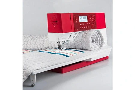 Machine à coudre PFAFF MACHINE À COUDRE ET À BRODER PFAFF CREATIVE 1.5