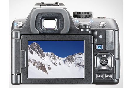 Appareil photo Reflex PENTAX K70 NOIR + 18-135WR + CARTE SD 16GO